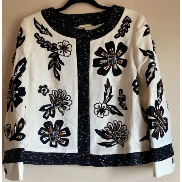 Escada Jackets & Blazers - Escada cropped blazer Ivory black beaded size 36